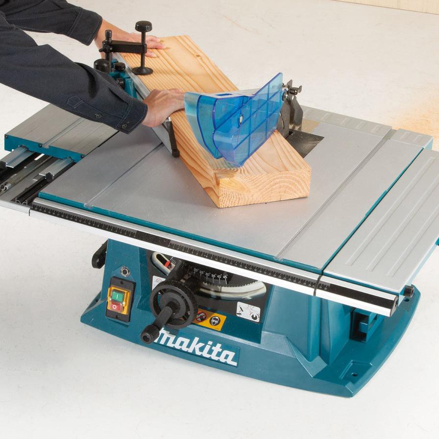 Makita Corded Table Saw Kit (1500 W)