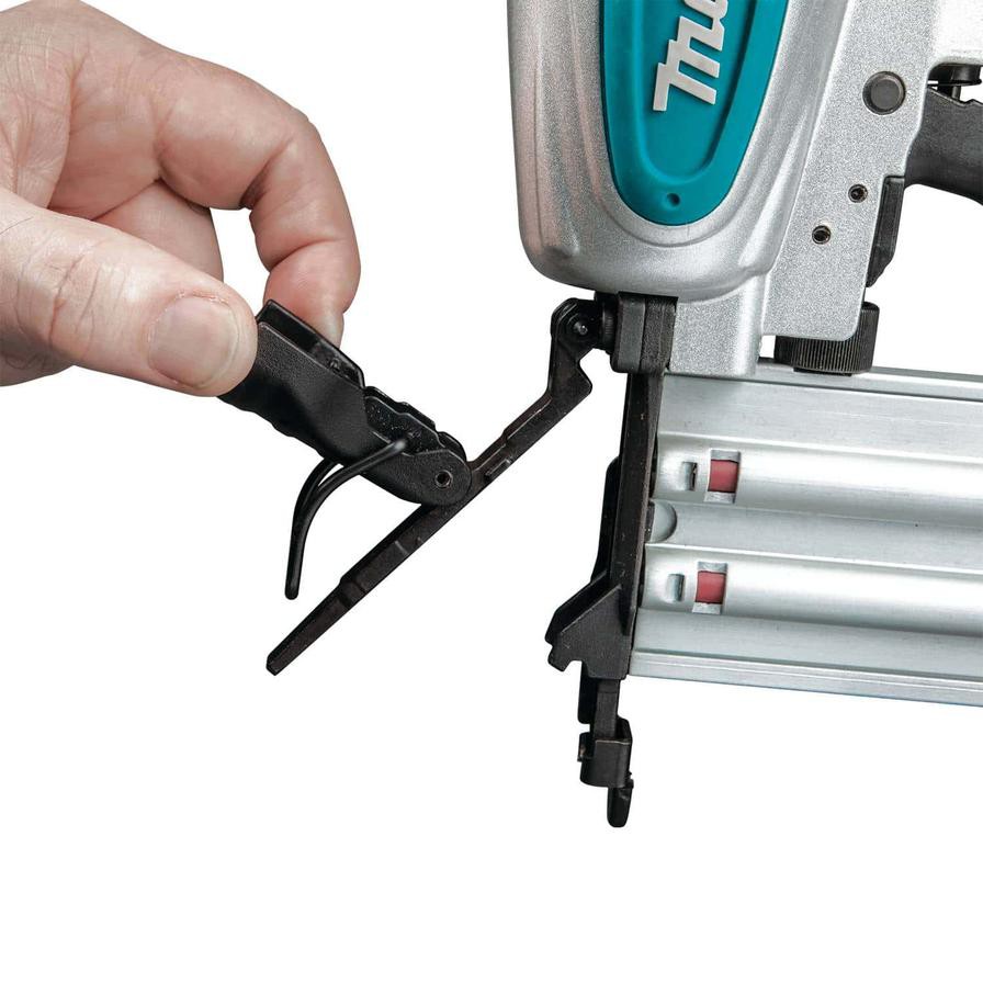 Makita Pneumatic Brad Nailer, AF506