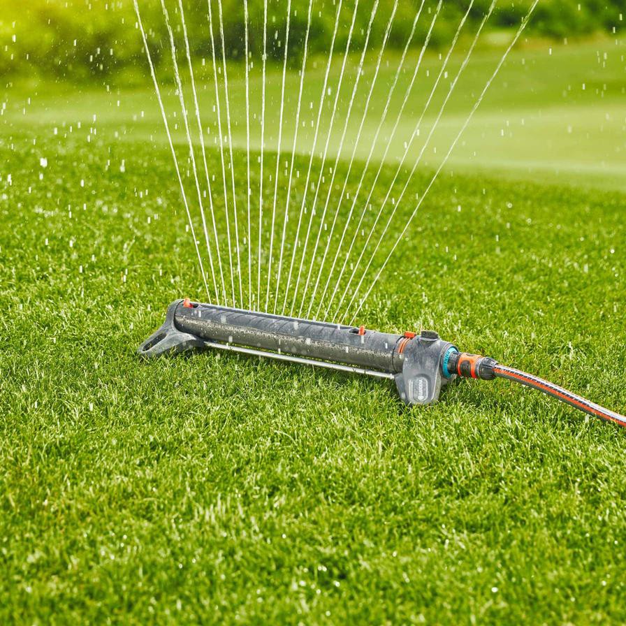 Gardena AquaZoom L Oscillating Sprinkler