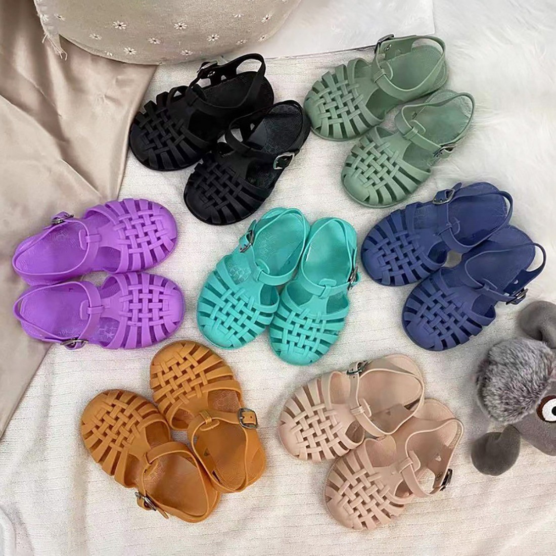 Children Gladiator Sandals Breathable Perforated PVC Children Summer Shoes New Fashion Beach Boys Girls Summer Shoes 2021