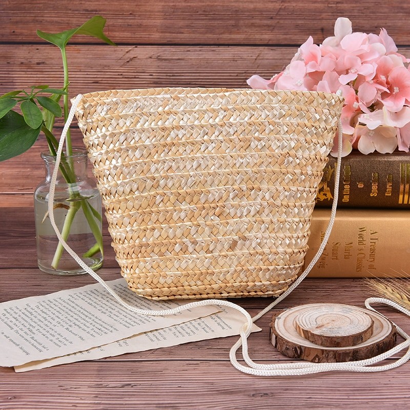 Ladies rattan grass mini bag crossbody bag grass women's cute bag can be attached with a mobile wallet