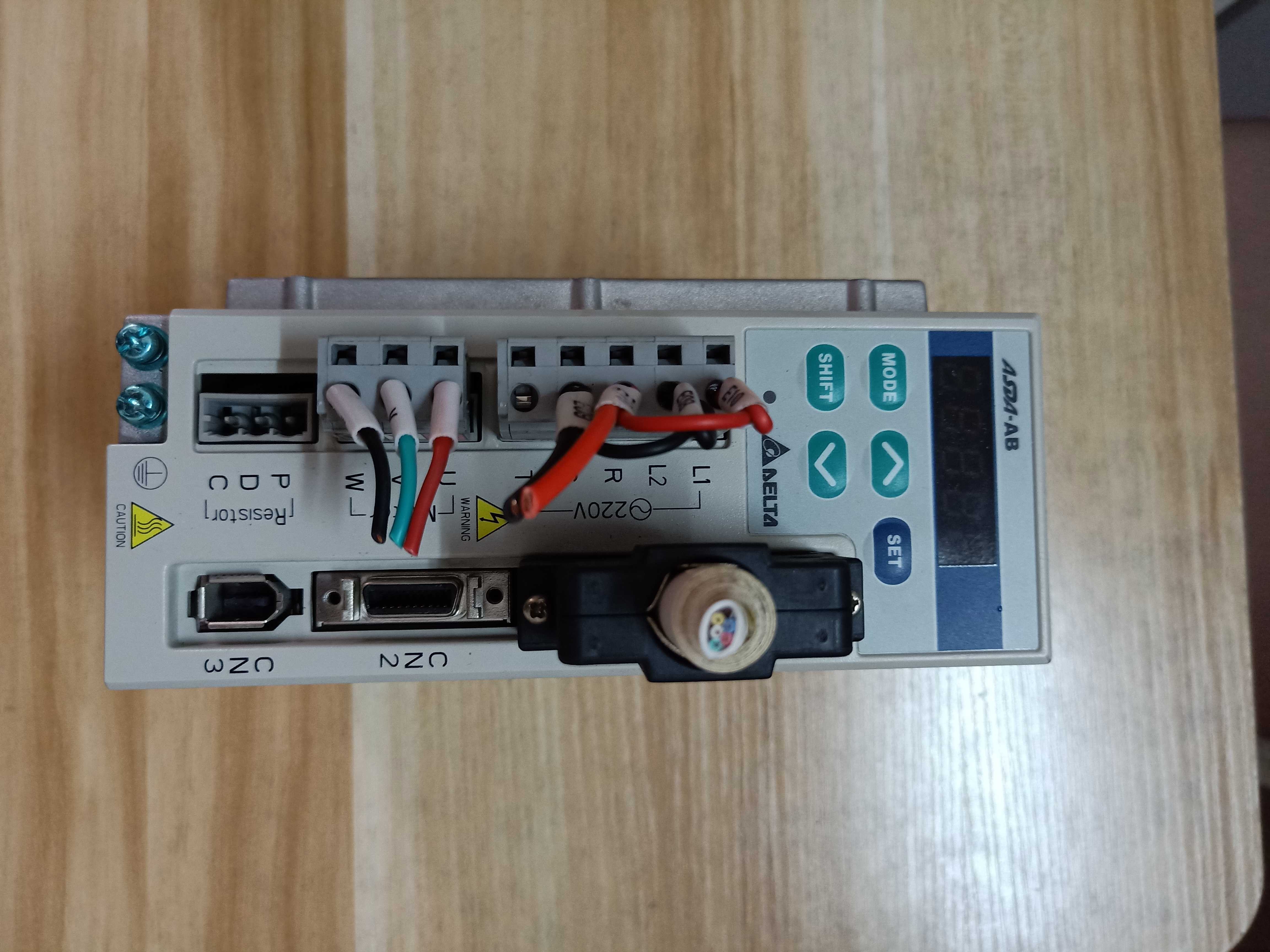 ASD-A0421-AB Servo Driver, used in good condition. 80% New Look, Good Work, Free Shipping