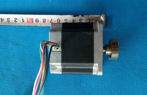 3A2.3V C6925-9212K stepper motor,used one,90% new appearance,3 months warranty,fastly shipping