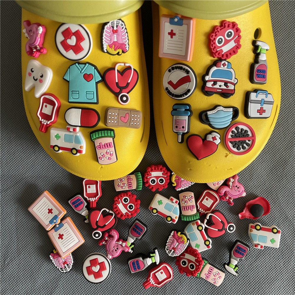 Free Shipping 25pcs Croc Charms Designer Cartoon Food Medical Animal PVC Clogs Wristbands Shoe Decoration Party Gifts Wholesale