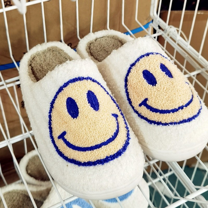 2021 new smiley face slippers women indoor slippers happy face slippers smiley face soft plush comfortable warm fluffy slippers for men