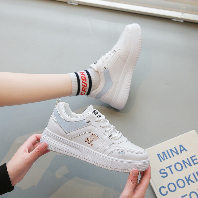 Korean Women White Shoes 2022 Spring New Fashion Breathable Casual Sneakers Women Non-slip Running Shoes Zapatos De Mujer