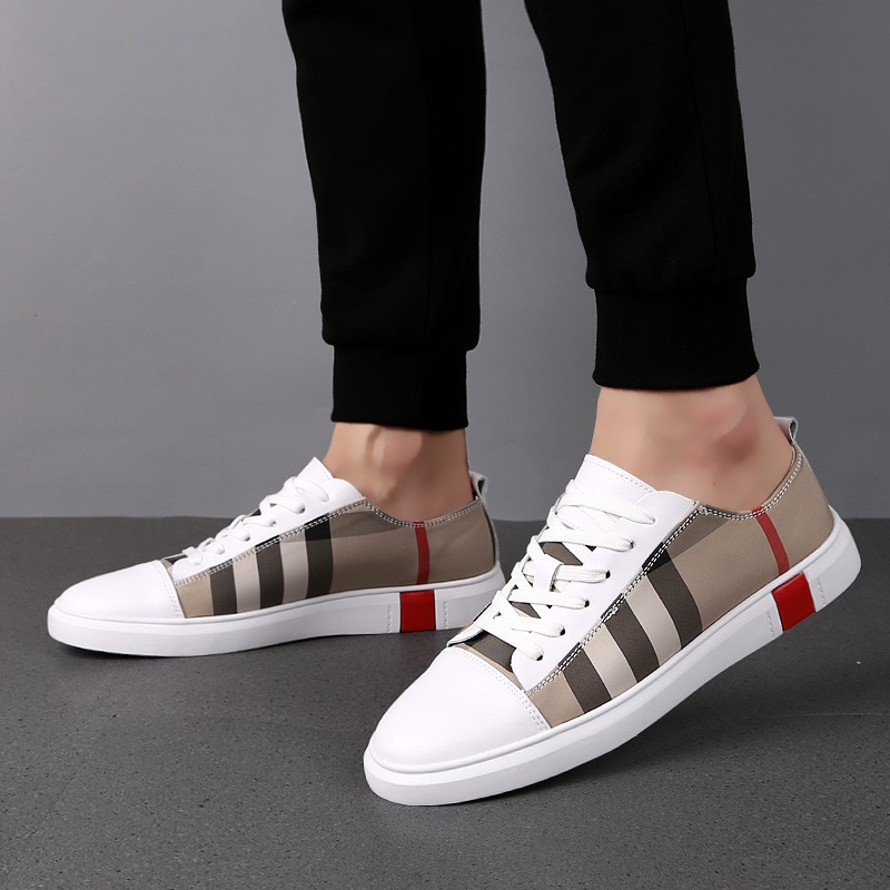 2022 New Fashion Mens Skateboarding Shoes Breathable Men Fashion High Quality Sneakers Trainers Casual Shoes Genuine Leather Shoes