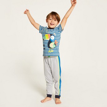 Juniors Graphic Print T-shirt and Pyjama Set