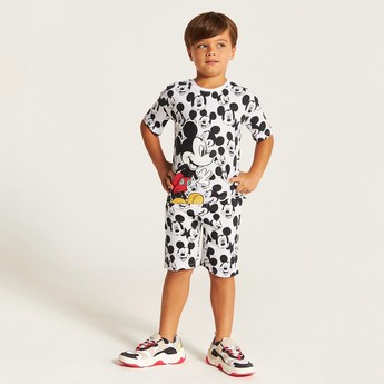 Mickey Mouse Print Crew Neck T-shirt and Shorts Set