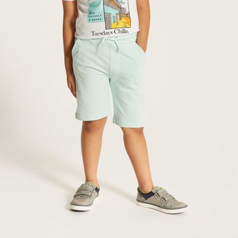 Juniors Solid Mid-Rise Shorts with Drawstring Closure and Pockets