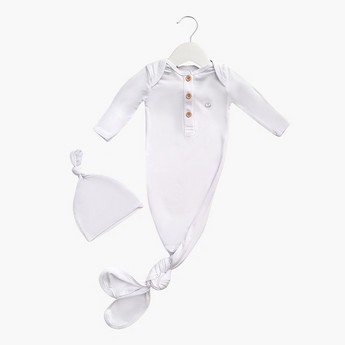 Anvi Baby Solid Knotted Sleepsuit and Beanie Set