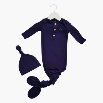 Anvi Baby Solid Knotted Sleepsuit and Beanie Set