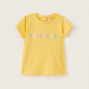 Juniors Girls' Printed Crew Neck T-shirt with Button Closure