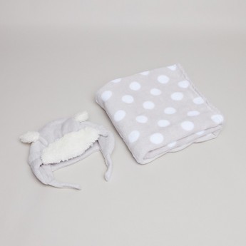 Juniors Polka Dot Printed Fleece Blanket and Cap - 76x100 cms