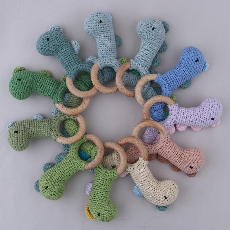 1pc or 2pcs/set BPA Free Crochet Dinosaur Baby Teether Rattle Safe Beech Wooden Teether Ring Newborn Mobile Sport Educational Toy