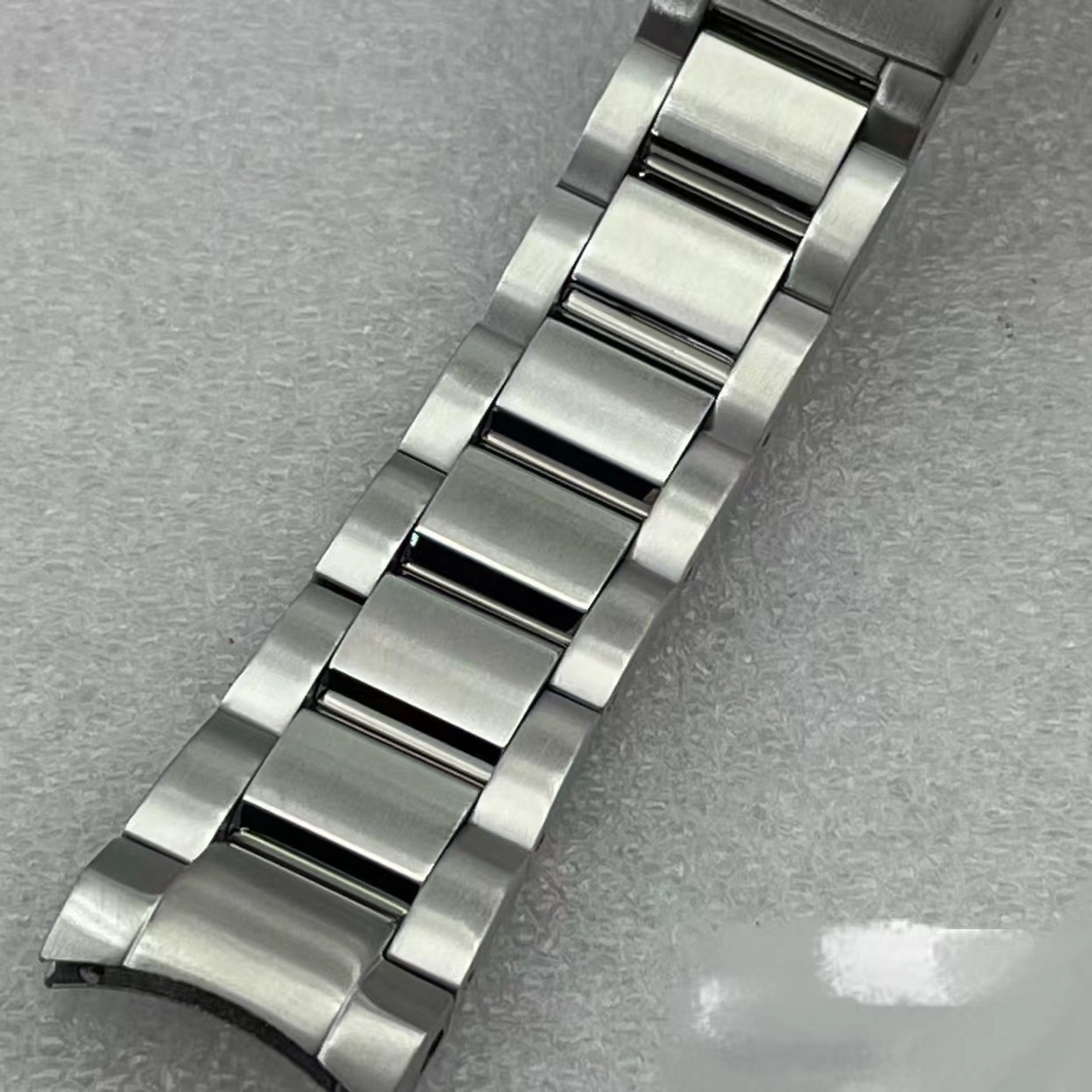 Watch Parts Sterile 20mm Width Solid Stainless Steel Watch Band Deploy Buckle Fit SPB185/187 Watches