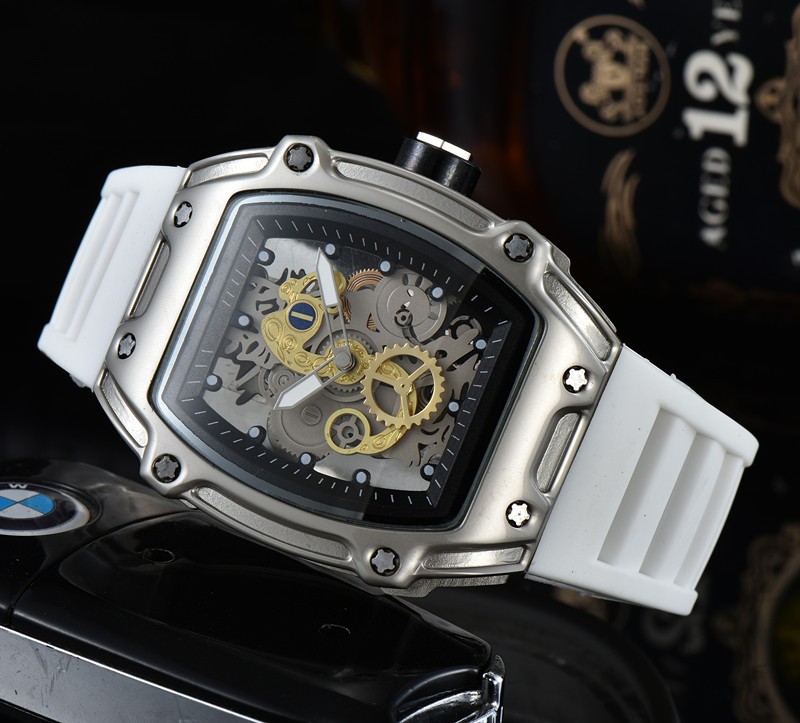 Feature Men Luxury Military Hollow Sports Watch Men Analog Date Quartz Watch Men's Watch