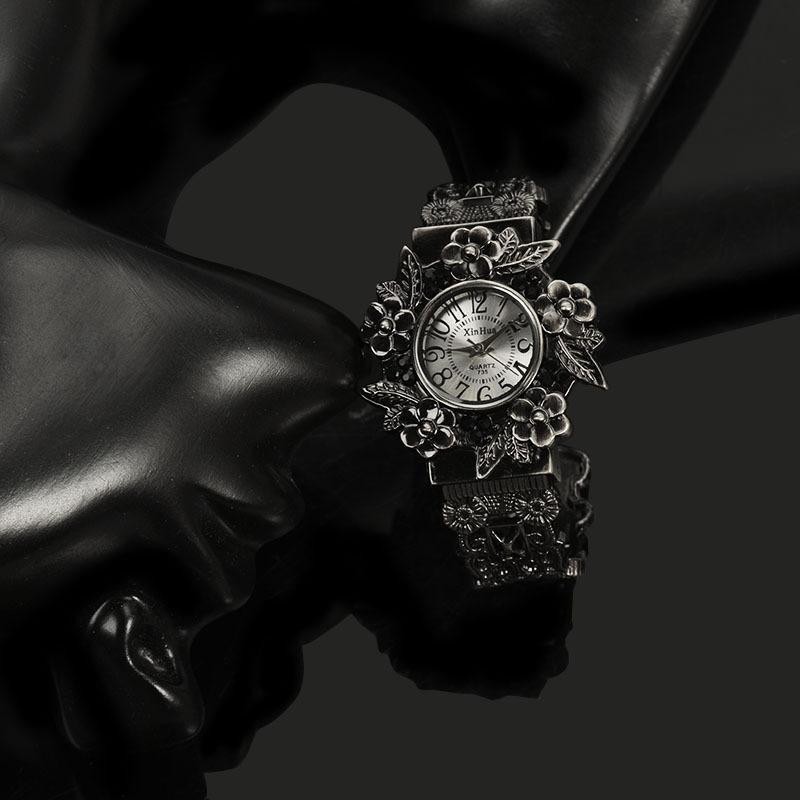 New high-end ladies vintage embossed bracelet watch, creative personality flower quartz watch luxury fashion jewelry wholesale