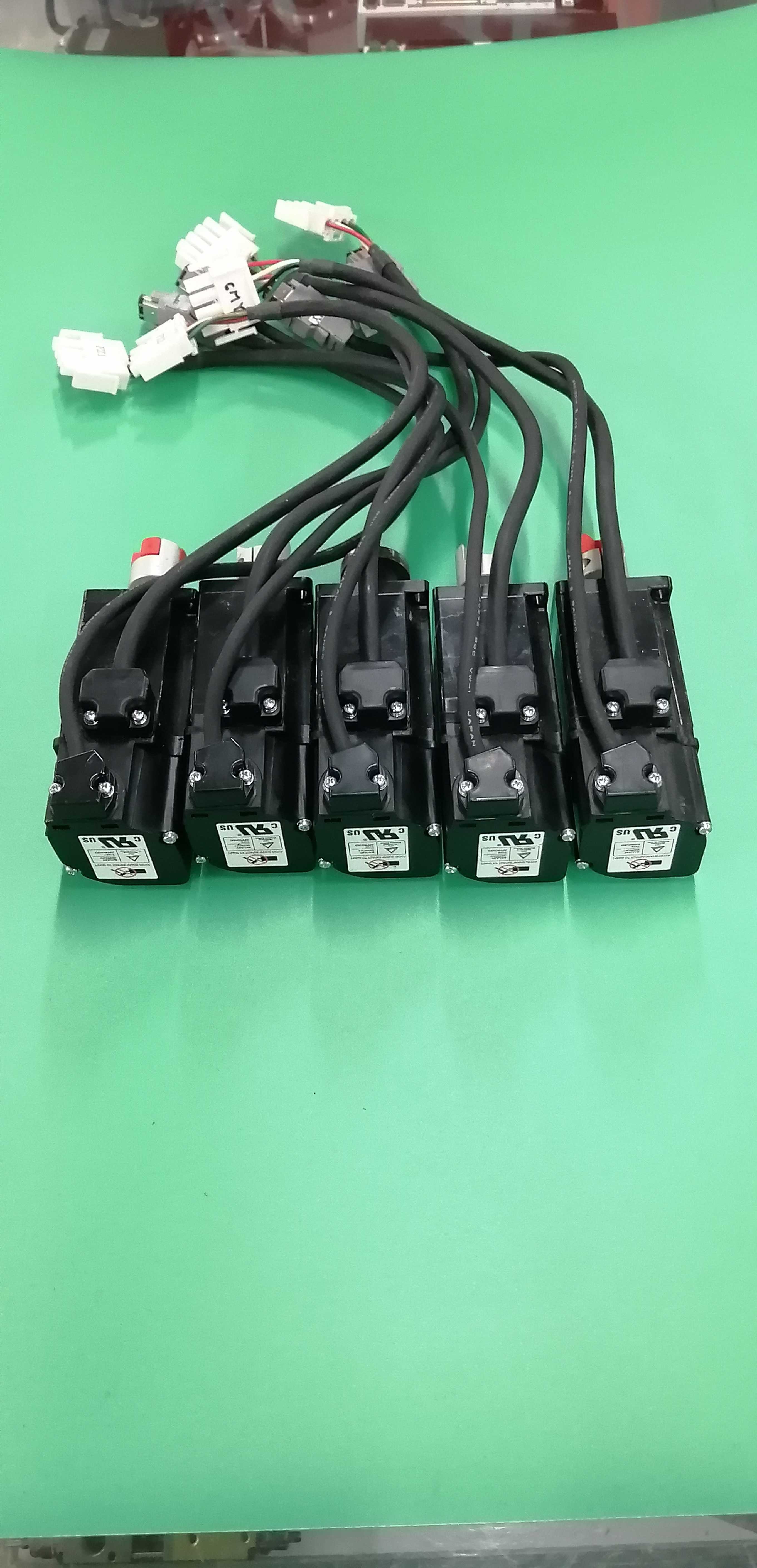 GYS101DC1-C6B Servo motor, used in good condition. 80% New Look, Good Work, Free Shipping