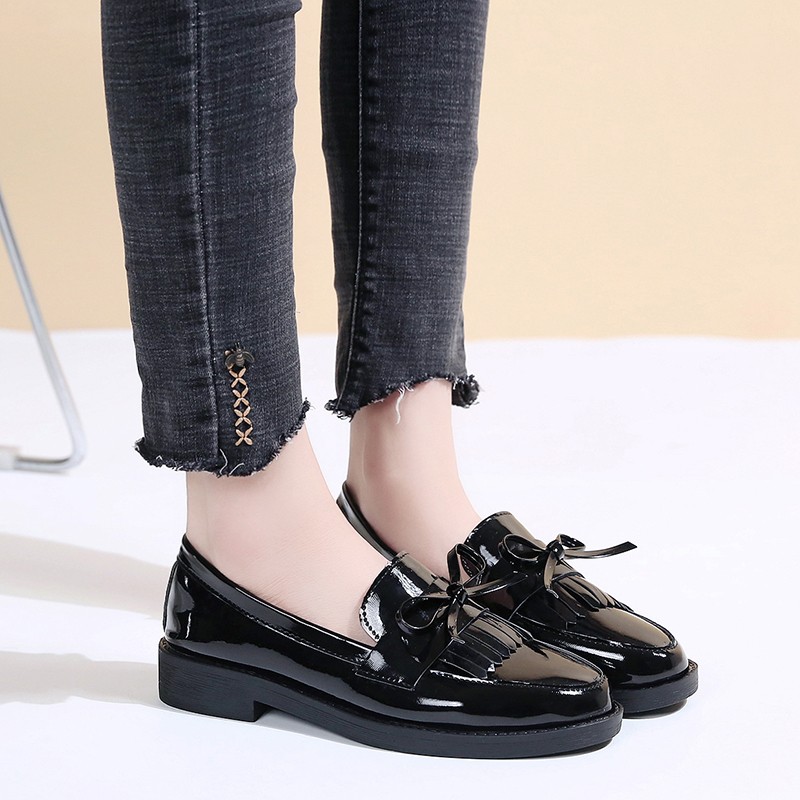 Rimocy Patent Black Leather Women Loafers Flat Shoes Women Spring 2022 British Tassel Casual Flat Ladies Shoes