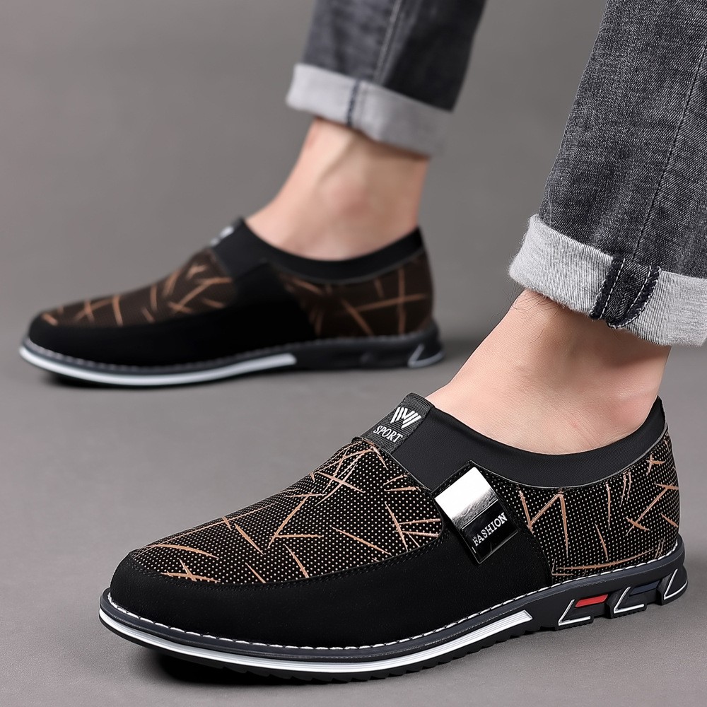 Men Faux Leather Shoess Lace Up Trend Comfortable Men's Outdoor Shoes British Fashion Men Low Top Sneakers Moccasins Flat Men