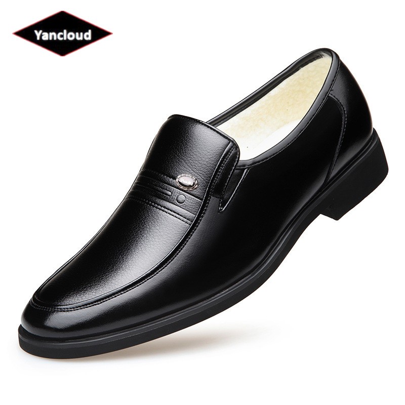 British slip on fur leather shoes men winter shoes 2022 business formal dress shoes fashion fit office shoes warm shoes