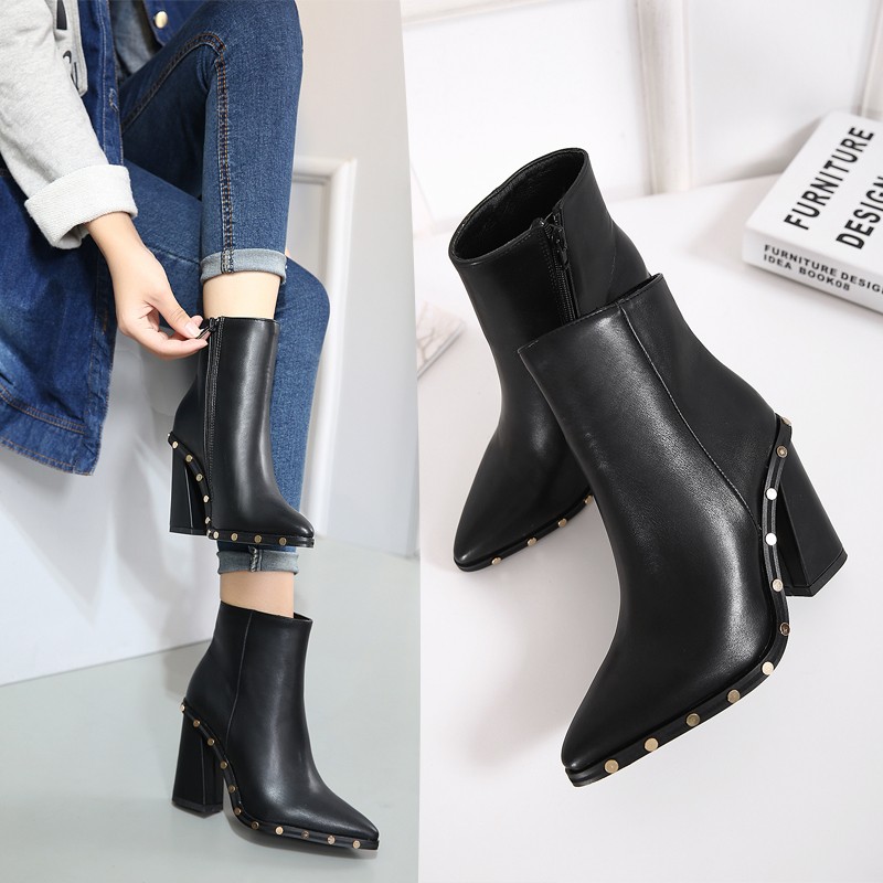 Star with the same paragraph handsome round rivet decoration pointed toe thick heel high heel ankle boots 3787