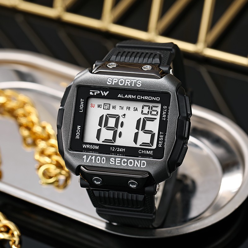 Super scratch resistant easy to read 50m outdoor sports waterproof digital watch