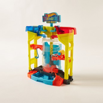 Hot Wheels Stunt and Splash Car Wash Playset