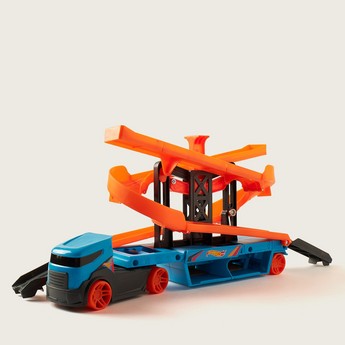 Hot Wheels LSV Lift and Launch Hauler Playset