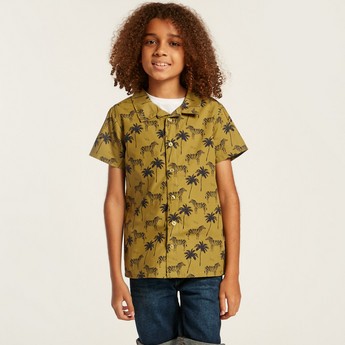 Juniors Printed Shirt with Short Sleeves and Button Closure