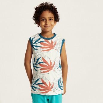 Juniors Printed Sleeveless T-shirt with Crew Neckline