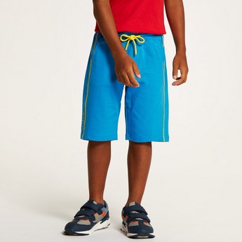 Juniors Solid Mid-Rise Shorts with Drawstring Closure and Pockets