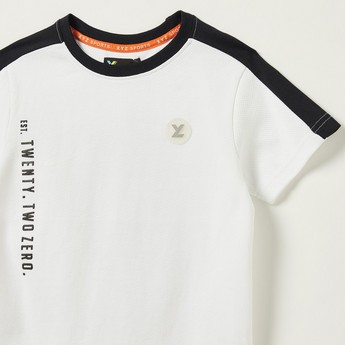 XYZ Printed Crew Neck T-shirt with Short Sleeves