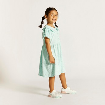 Juniors Printed Dress with Peter Pan Collar and Button Closure