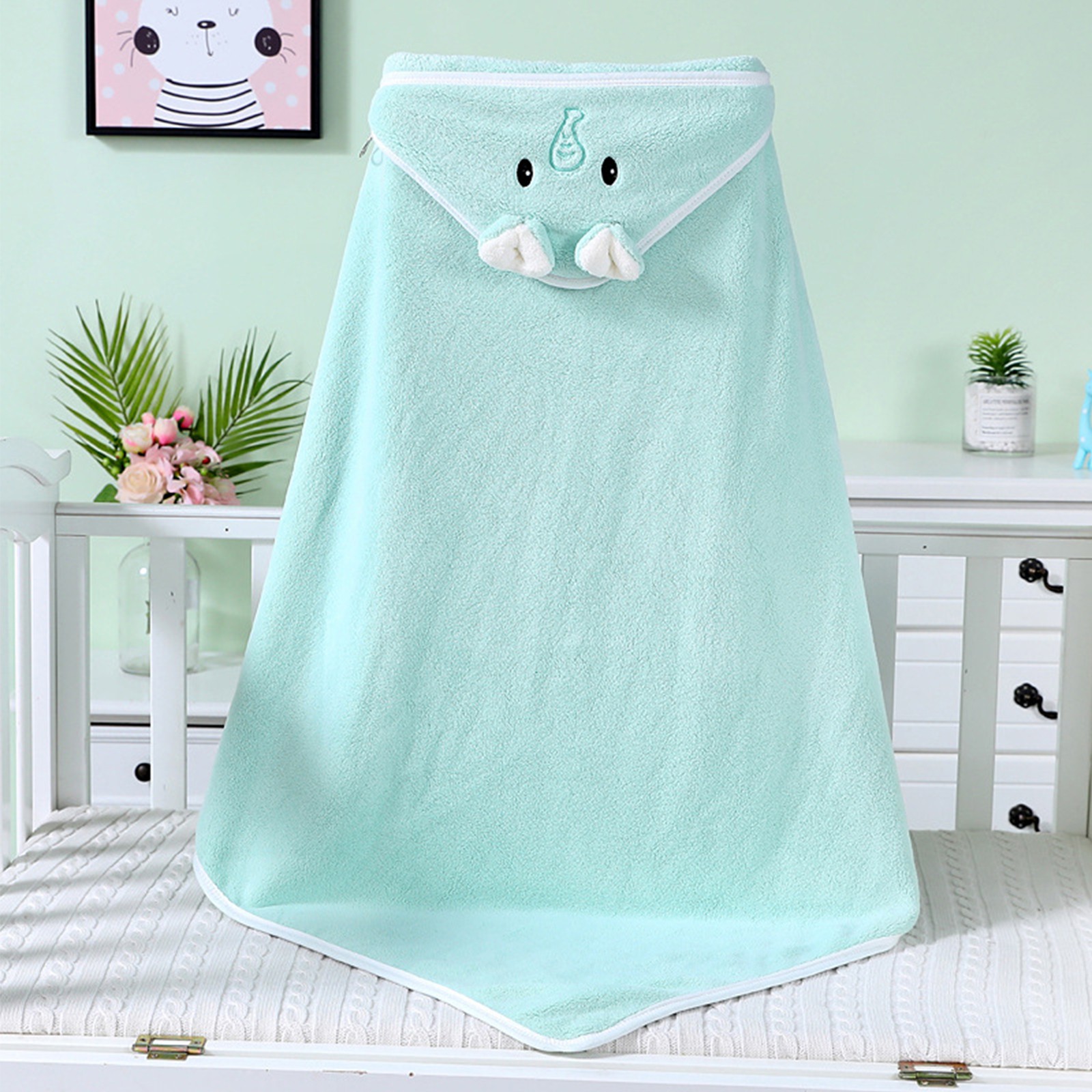 Organic Cotton Hooded Baby Towel - Ultra Soft and Super Absorbent Baby Bath Towels Towel for Newborns, Infants and Toddlers