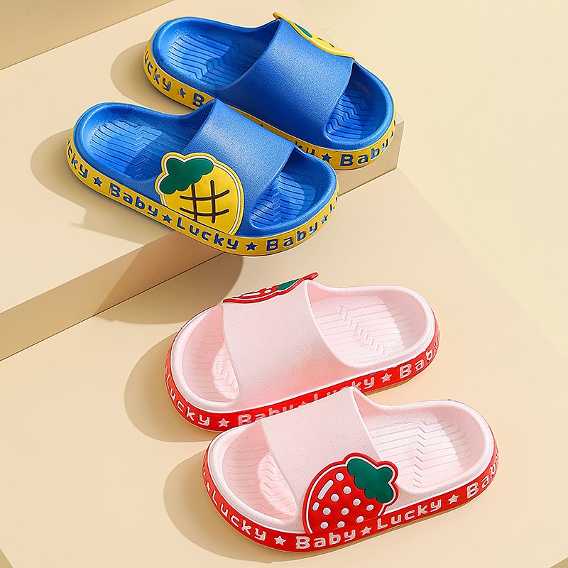 2022 summer children shoes strawberry girls slippers non-slip sandals for boys indoor baby funny slippers kids flip flops