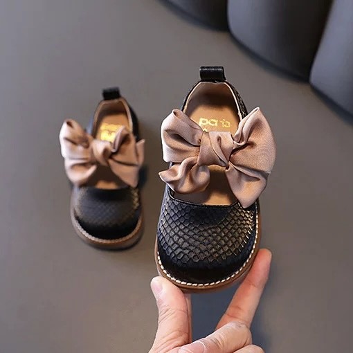 13.5-18.5cm Brand Children Solid Pure Shoes Girls Leather Shoes Lace Bow-knot Sweet Soft Shoes Princess Dress Shoes For Wedding