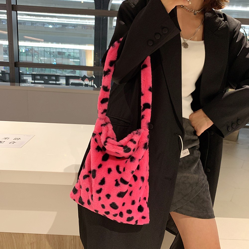 2021 Women Leopard Print Open Pocket Shoulder Bags Winter Warm Soft Plush Bucket Bags Female Large Capacity Furry Shopping Bag