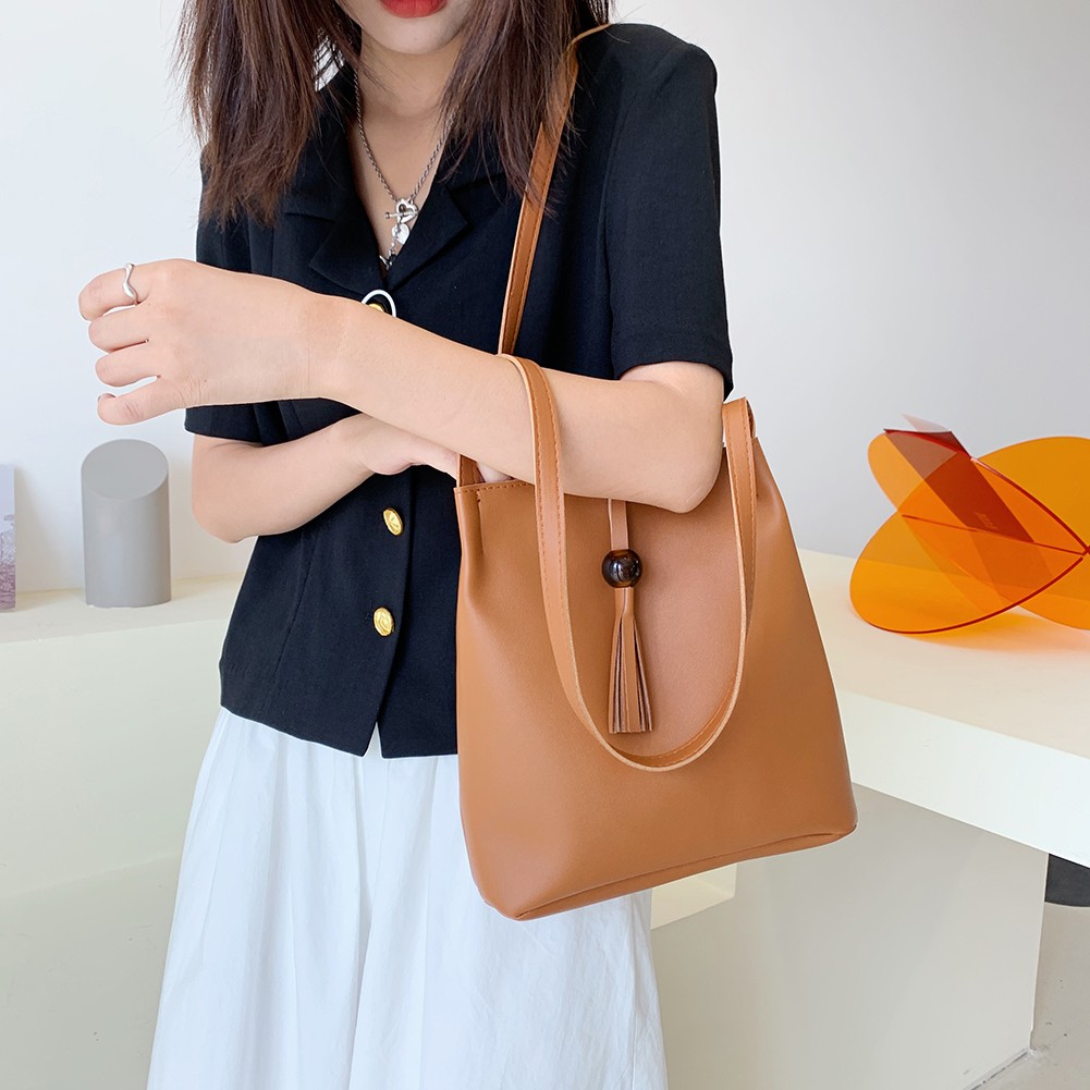 Retro Solid Color PU Leather Women Shoulder Bags Bucket Bags Fashion Small Tassel Shopping Bag Ladies Casual Shoulder Bag