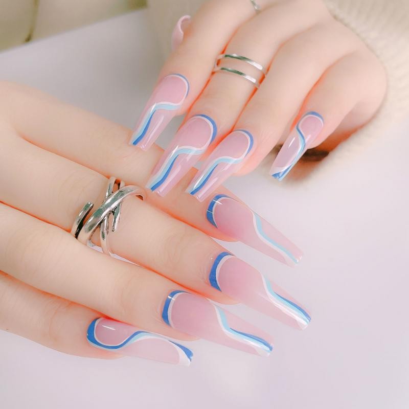 24pcs/box Wearable Fake Nail Set 2022 Popular Full Coverage Nail Art Patch Colorful Beauty Artificial Fake Nails