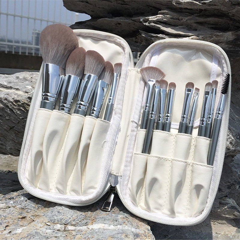 Luxury 14 Pieces Makeup Brushes Set Professional Cruelty Free Makeup Brushes Wooden Handle