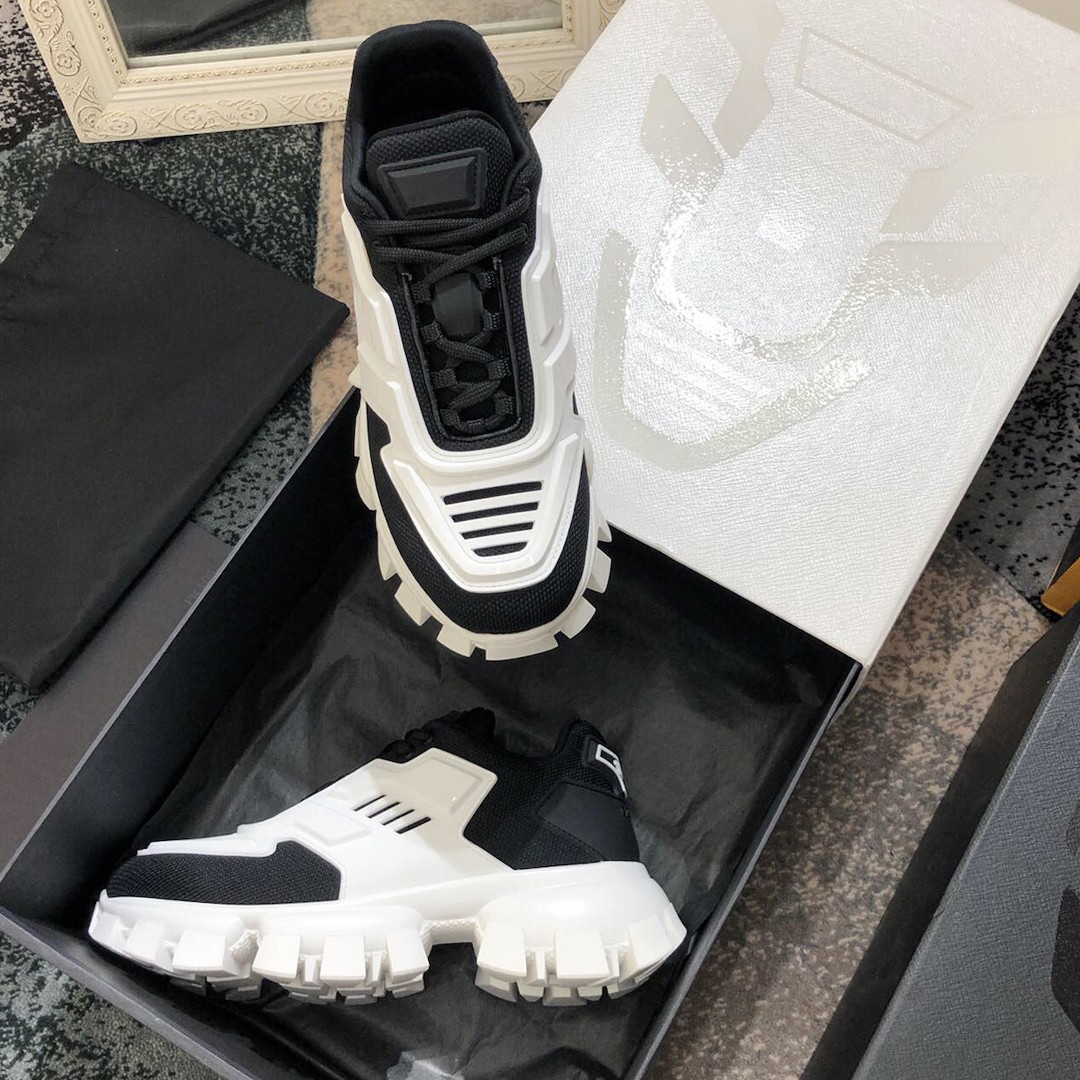 Luxury men's shoes high-end couples and sneakers Cloudbust Thunder Robot men and women and chunky sole height promotion dad shoe