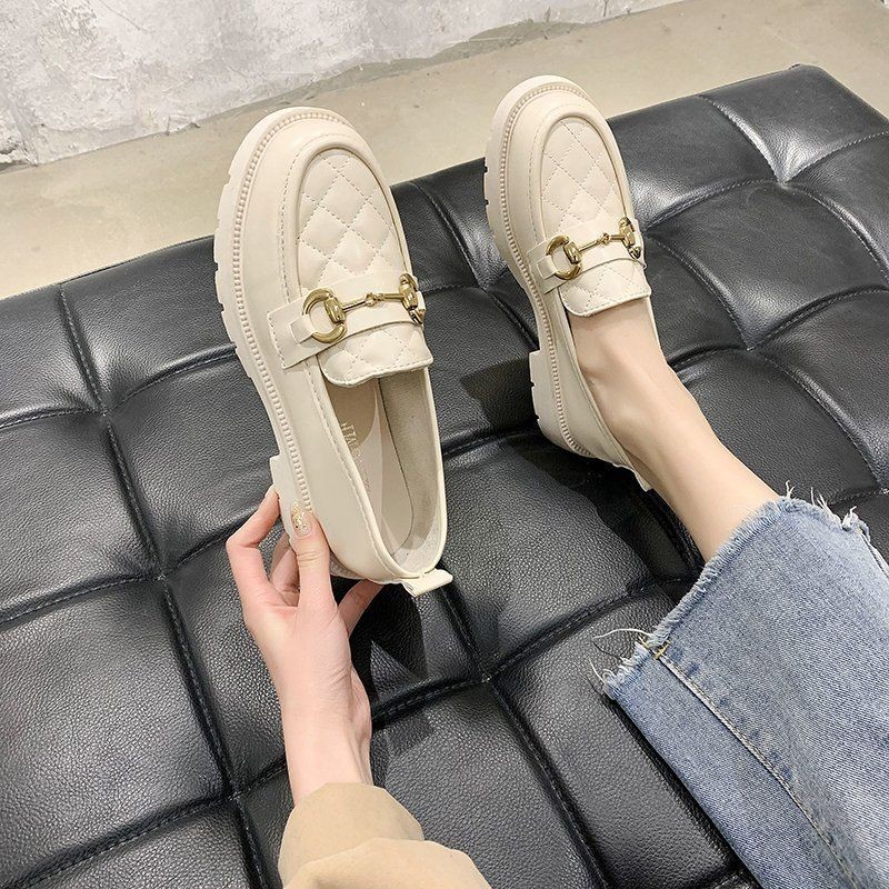 Casual leather small leather shoes women's spring 2022 new student versatile low-heeled women's shoes British style