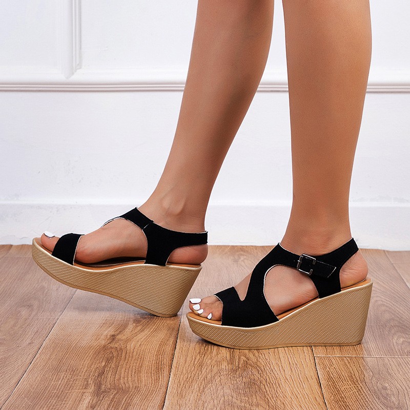 New fashionable women's large size wooden sandals 2021 summer new roman sandals korean style muffin high heels for students