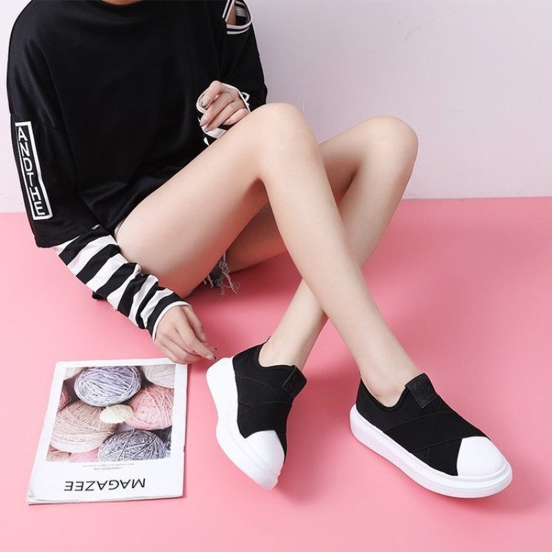 Online celebrity platform lazy casual shoes 2021 autumn new platform low canvas high heel shoes for women