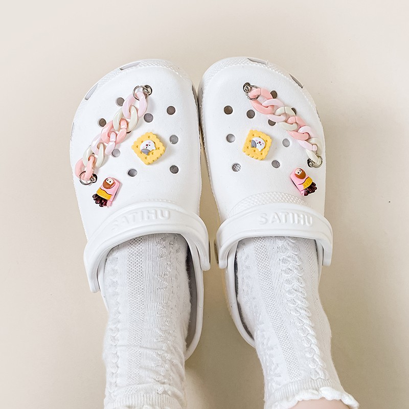 Amy and Michael 2022 Summer Designers Trendy Garden Clogs Women Waterproof Shoes Beautiful Girl Students DIY White Fashion Slippers