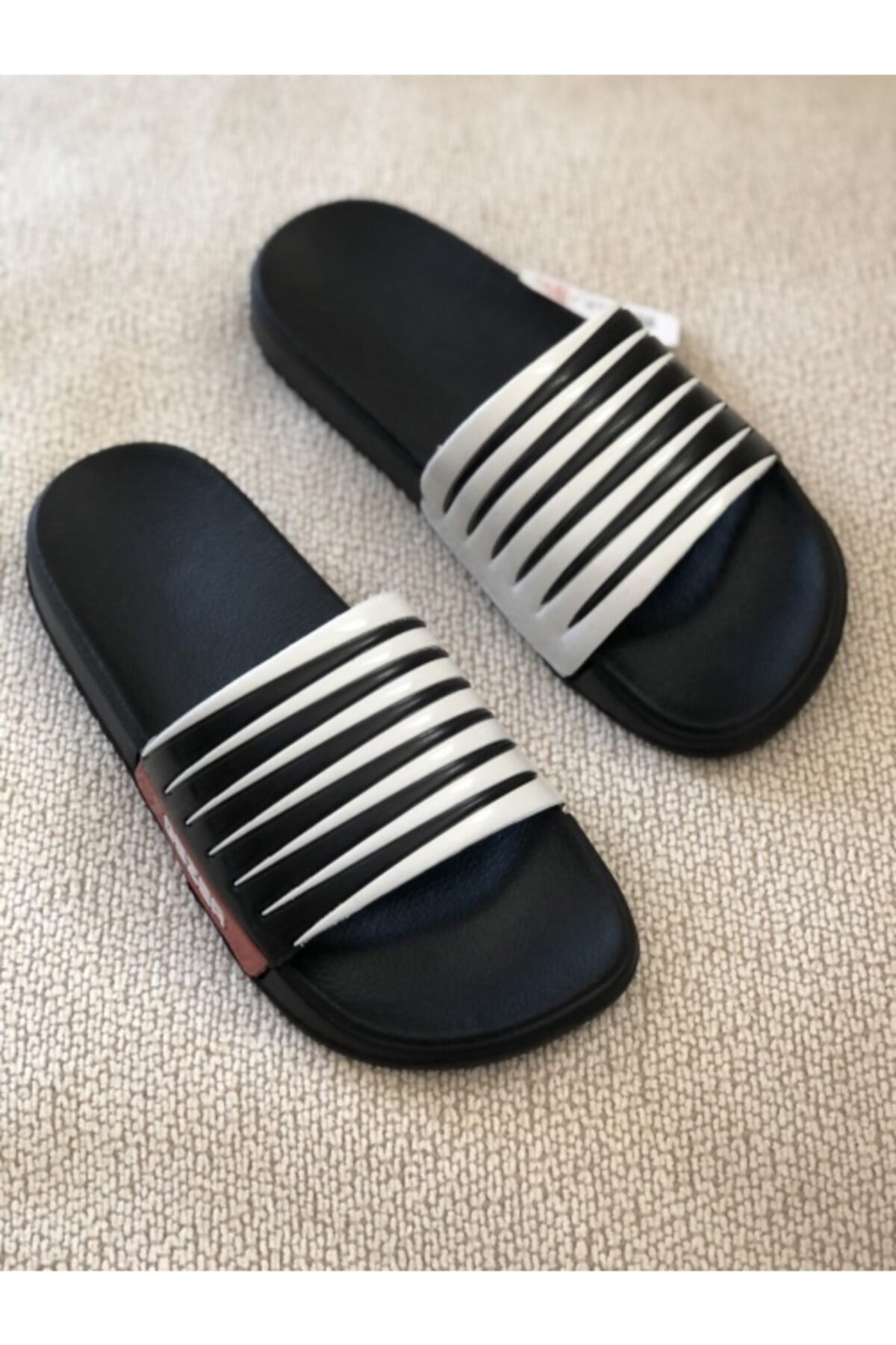 Male Black White Regular Base Luxe Pool Beach Slippers