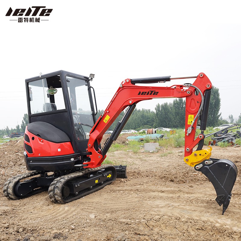 Factory direct CE EPA mini excavator 2.5 ton 2500kg hydraulic full set of accessories, one year warranty mini excavator