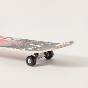 Street Runner Graphic Print Skateboard - 3 inches